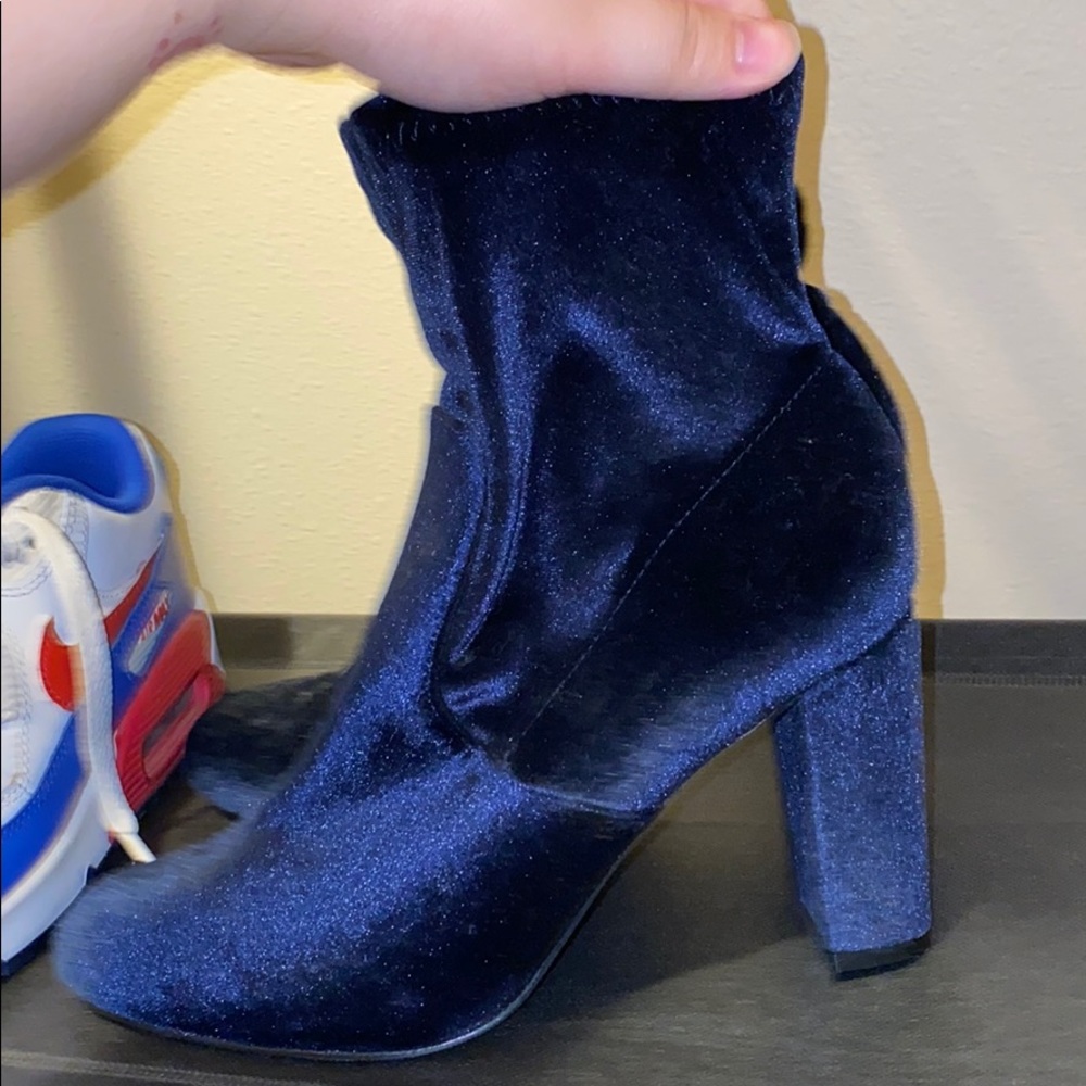 Dark Blue Velvet booties